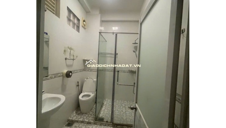 Bán nhà đẹp Măt Tiền Q.4, Gần Tân Vĩnh, 5,2m x 10m, 4 tầng, Giá nhỉnh 8 tỷ.